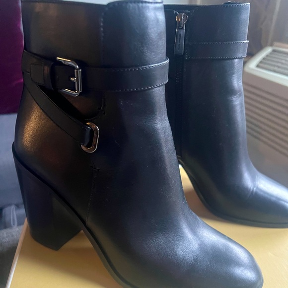 Michael Kors high bootie! - Picture 1 of 4